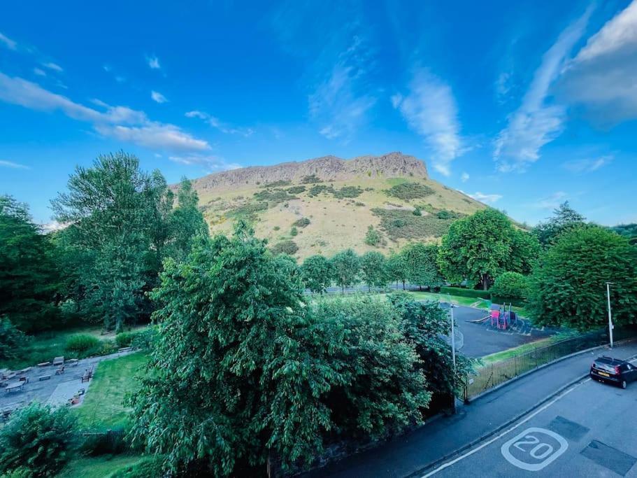 Lovely Duplex Apartment In Edinburgh City Centre Buitenkant foto